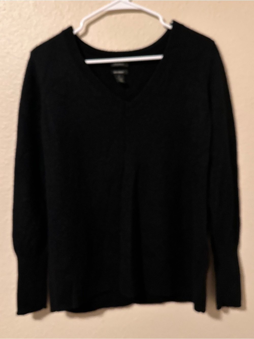 Halogen Women's XL 100% Cashmere Sweater Black V-Neck Long Sleeve
